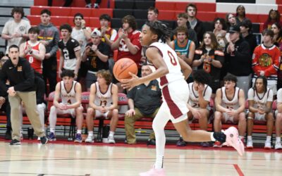 Men’s basketball team looks for district title